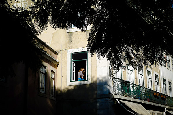 Glimpse, Lisbon, Portugal, Dec 2011